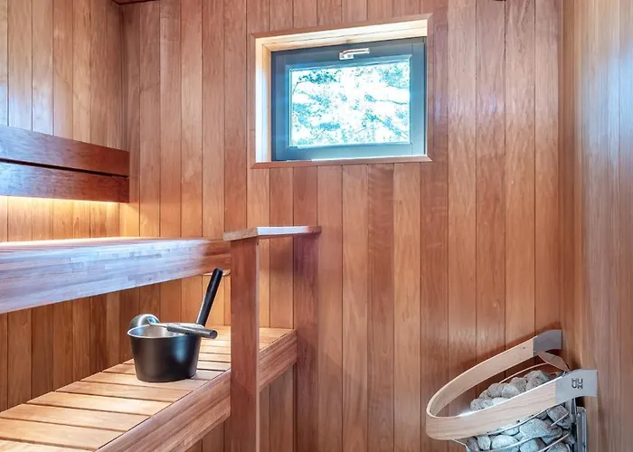 Sadama Puhkemaja * Mereaarse